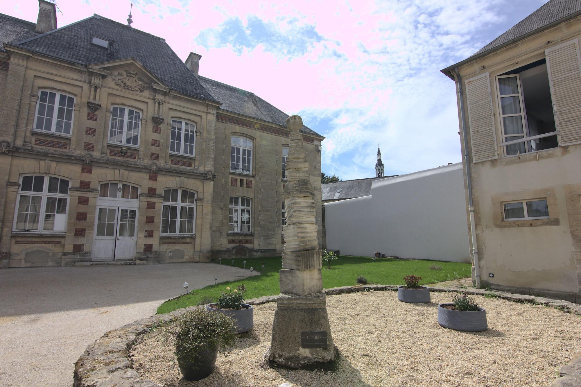 Hotel Le Bayeux Exterior photo