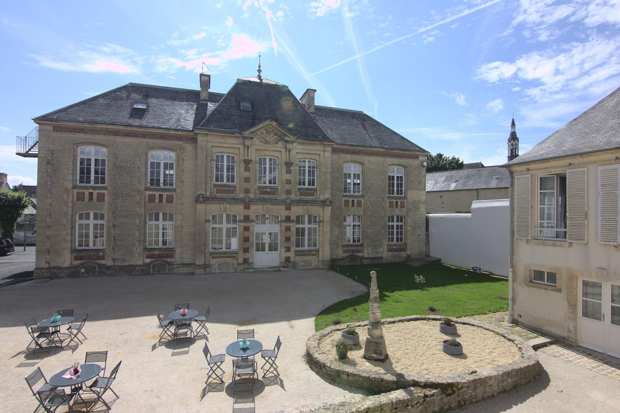 Hotel Le Bayeux Exterior photo
